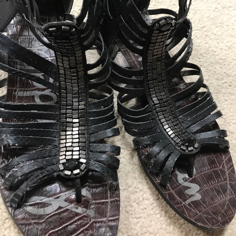 Sandals - Picture 3 of 4